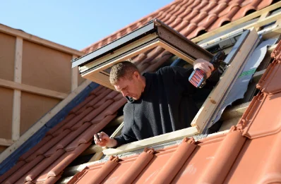 Pose de fenêtres de toit Velux à Verzeille